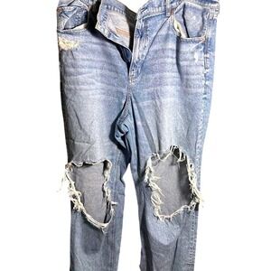 American Eagle Outfitters Women's Light Wash Distressed Straight Leg Jeans